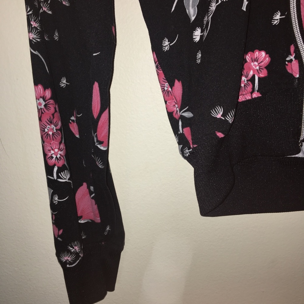 Flower Pattern Jacket - Picture 2 of 5